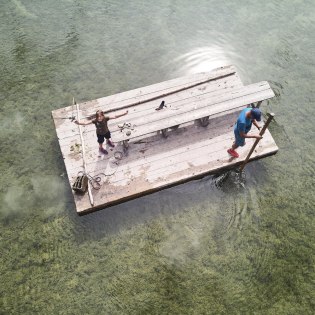 Floßfahrt auf dem Wildensee in Mittenwald, © Alpenwelt Karwendel | Anton Brey