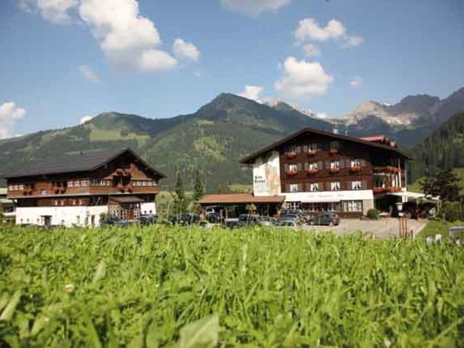 Hotel im Sommer
