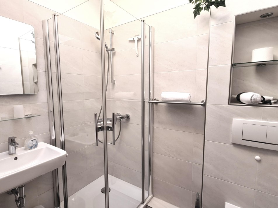 Bad Fewo Karwendel (2)