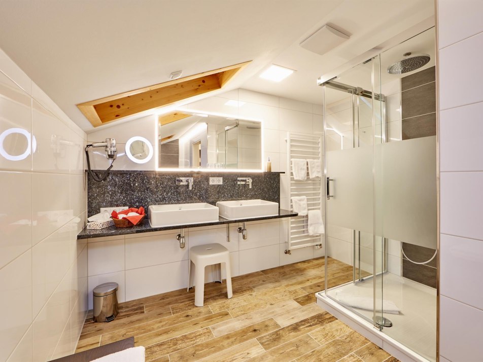 Bad Doppelzimmer Superior