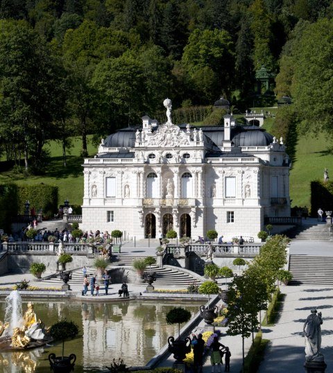 Das Königsschloss Linderhof nahe Ettal - Ausflugstipp der Alpenwelt Karwendel, ©  Bayerische Schlösserverwaltung | Foto: Veronika Freudling, München | www.linderhof.de