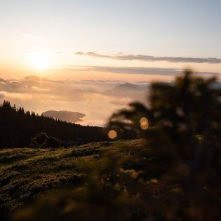 Den Sonnenaufgang am Simetsberg über dem Walchensee genießen, © Alpenwelt Karwendel | Philipp Gülland 