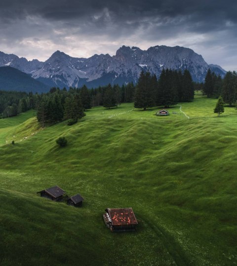 Geschützte natürliche Buckelwiesen in der Alpenwelt Karwendel, © Alpenwelt Karwendel | Maximilian Ziegler