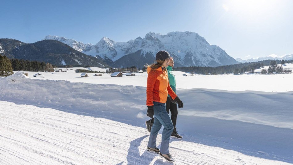 Winterwandern zwischen Wetterstein und Karwendel, © Alpenwelt Karwendel | Oberbayern.de | Peter v. Felbert