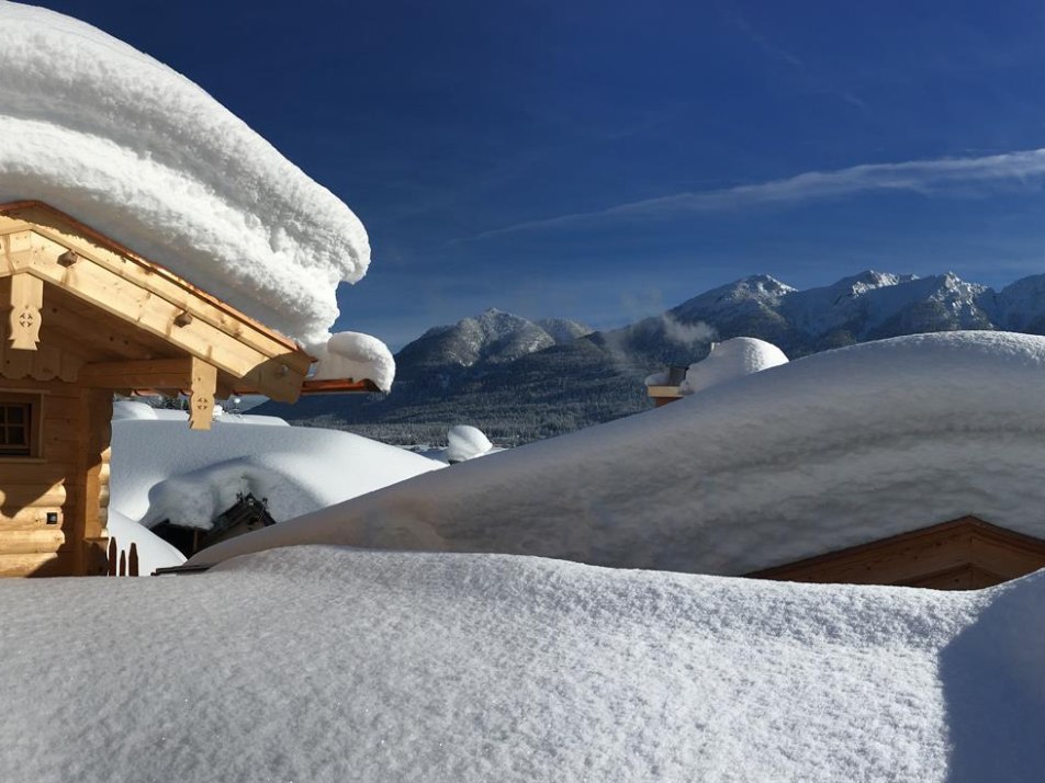 Sauna und Terrasse mit Begblick