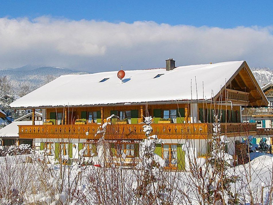 Hausansicht Annette im Winter, © Merzer