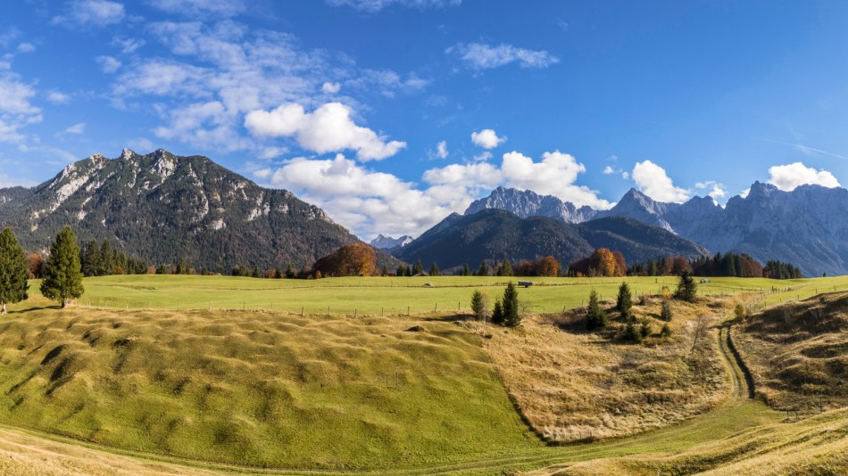 Buckelwiesen zwischen Krün und Mittenwald, © Alpenwelt Karwendel | Wera Tuma