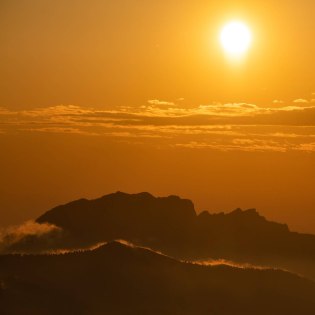 Sonnenaufgang auf dem Simetsberg mit Blick auf den Walchensee, © Alpenwelt Karwendel | Philipp Gülland