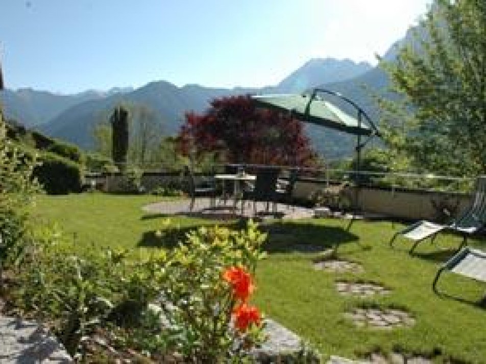 Liegewiese mit Blick auf Karwendel