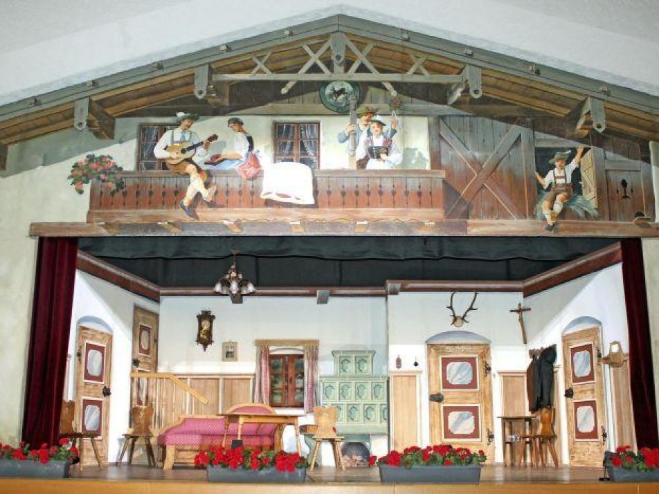 Premiere Bauerntheater der Theatergruppe Krün mit 