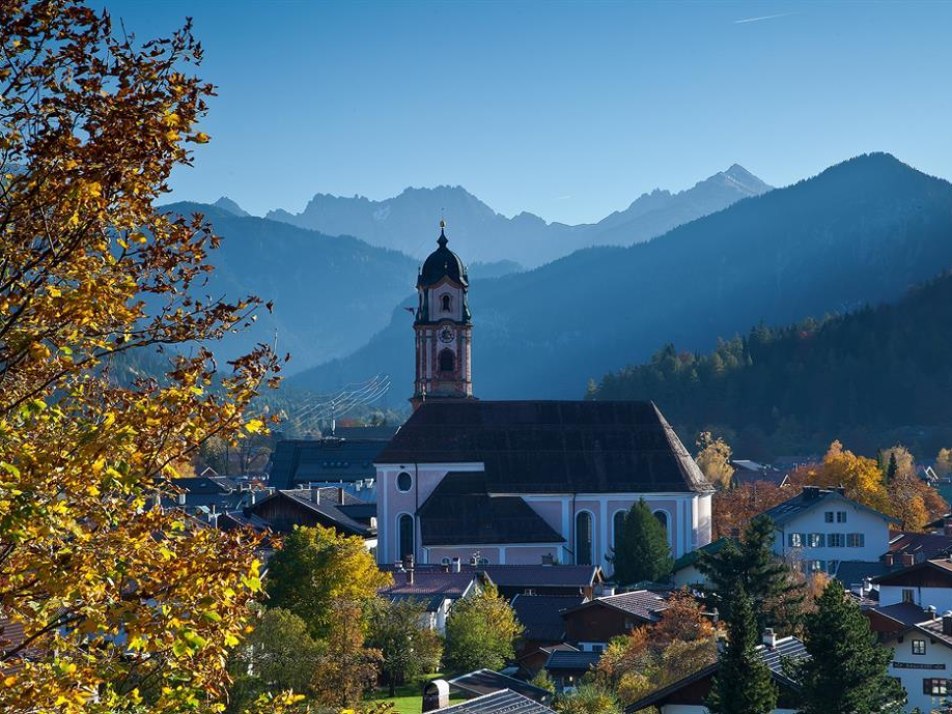 Ferienwohnungen_Haus_Lindenruh_Ausblick_Mittenwald, © HAUS LINDENRUH