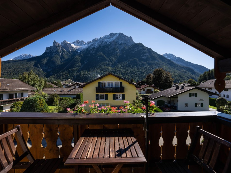 Blick auf Karwendel vom Ostbalkon