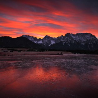 Perfect for ice skating in the right conditions - the beautiful Schmalensee lake near Mittenwald, © Alpenwelt Karwendel | Rudolf Pohmann