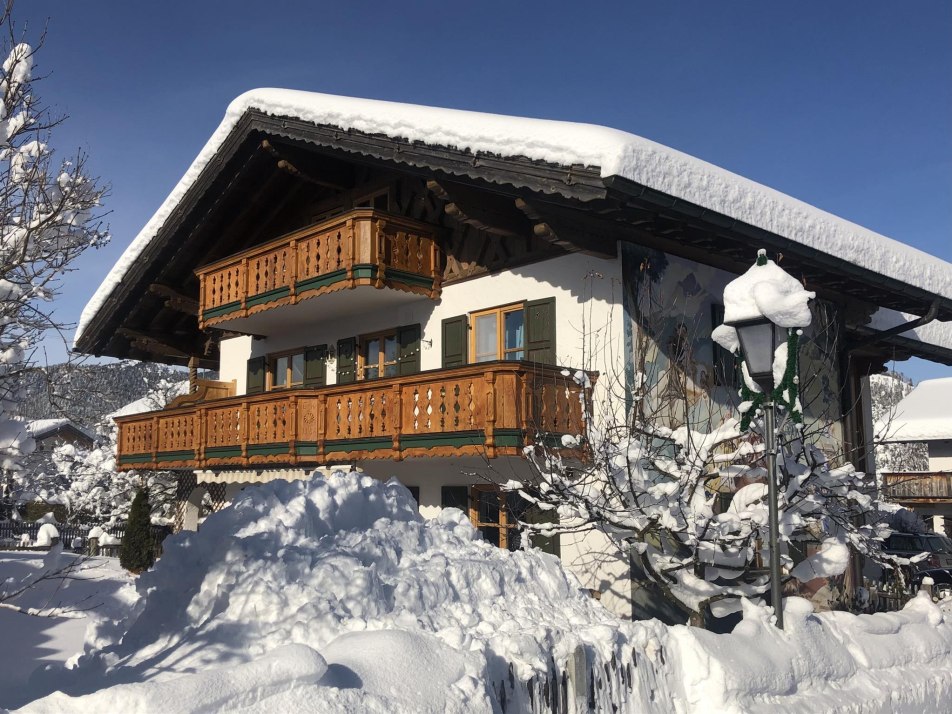 Ferienwohnungen, Landhaus Elisabeth, Krün, © Landhaus Elisabeth | Pogrzeba