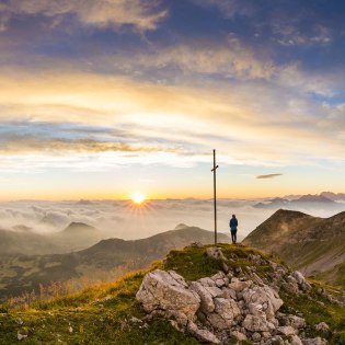 Bergmomente auf dem oberen Risskopf nebst Krottenkopf, © Alpenwelt Karwendel | Kriner & Weiermann Bergmomente auf dem oberen Risskopf nebst Krottenkopf, © Alpenwelt Karwendel | Kriner & Weiermann