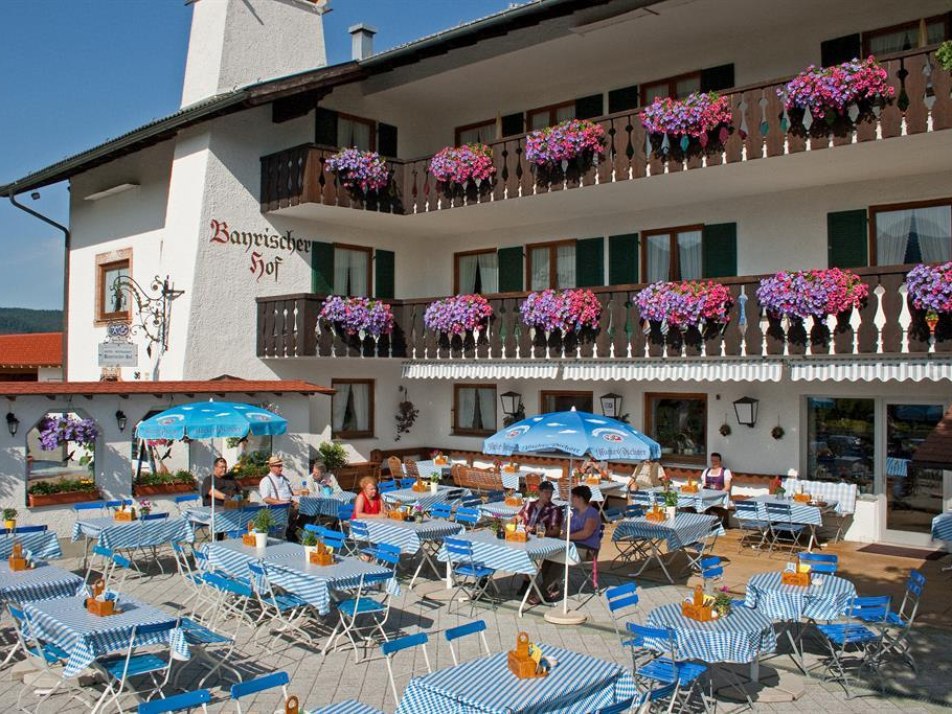 Hotel Bayerischer Hof mit Biergarten