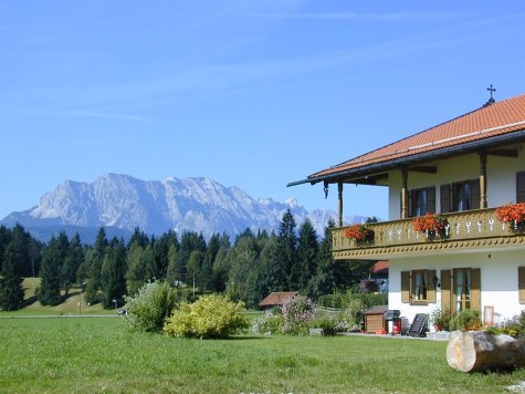 Ausblick mit Haus, © Barbara Heiß