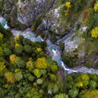 Finzklamm der ungezähmte Wasserlauf in Mitten wilder Natur der Alpenwelt Karwendel, © Alpenwelt Karwendel | Kriner & Weiermann