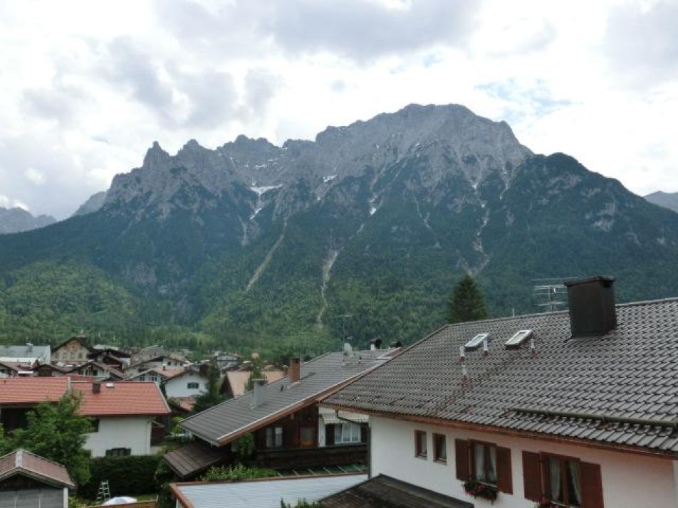 So sehen Sie den Karwendel vom Balkon aus