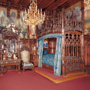 Schlafzimmer im Schlolss Neuschwanstein, © Bayerische Schlösserverwaltung (Foto: Anton Brandl, München) www.neuschwanstein.de