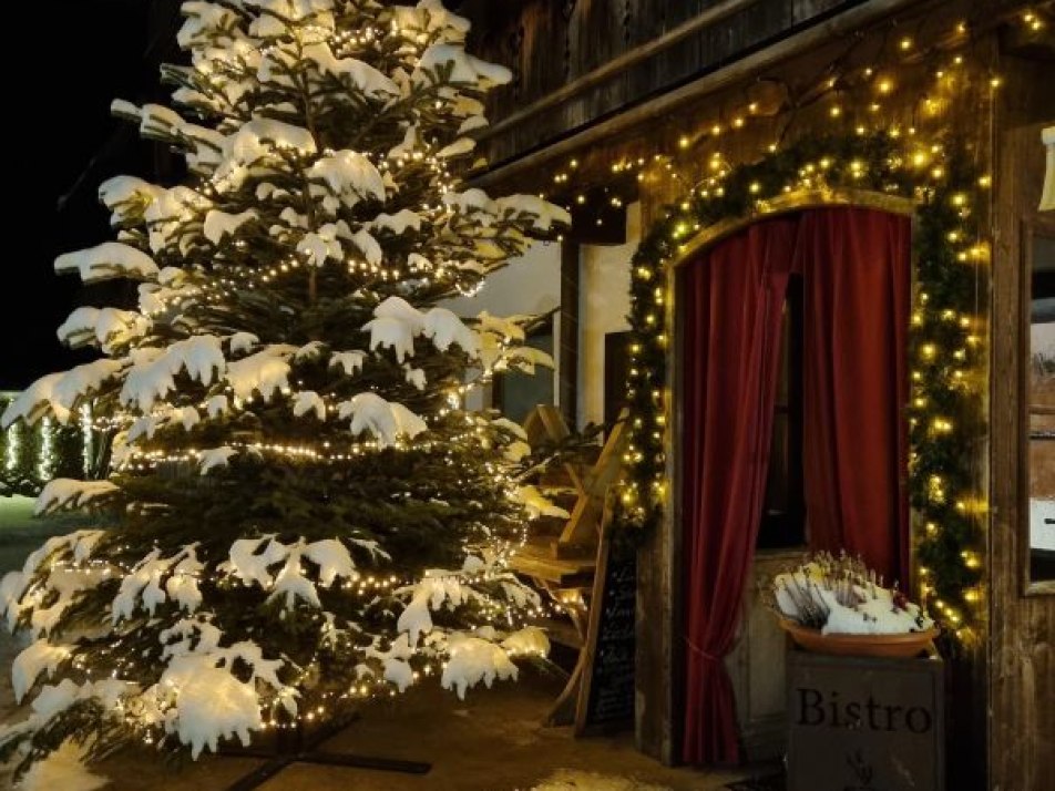 Christkindlmarkt - Klein und Fein, © Cafe Bistro Baur Christkindlmarkt | Vanessa Hornsteiner Christkindlmarkt - Klein und Fein, © Cafe Bistro Baur Christkindlmarkt | Vanessa Hornsteiner