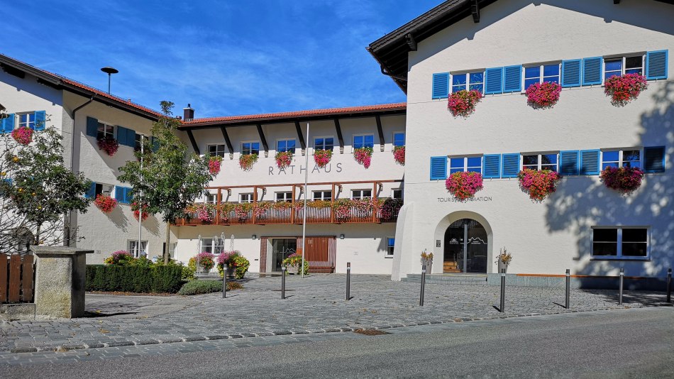 Das Mittenwalder Rathaus mit Touristinformation, © Andreas Karner