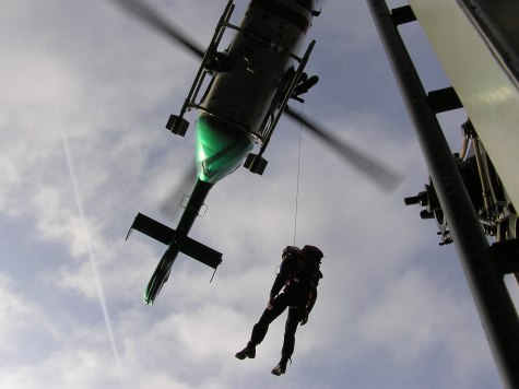 Helicopter-Bergung im Gebirge, © Bergwacht Mittenwald / L. Ostler