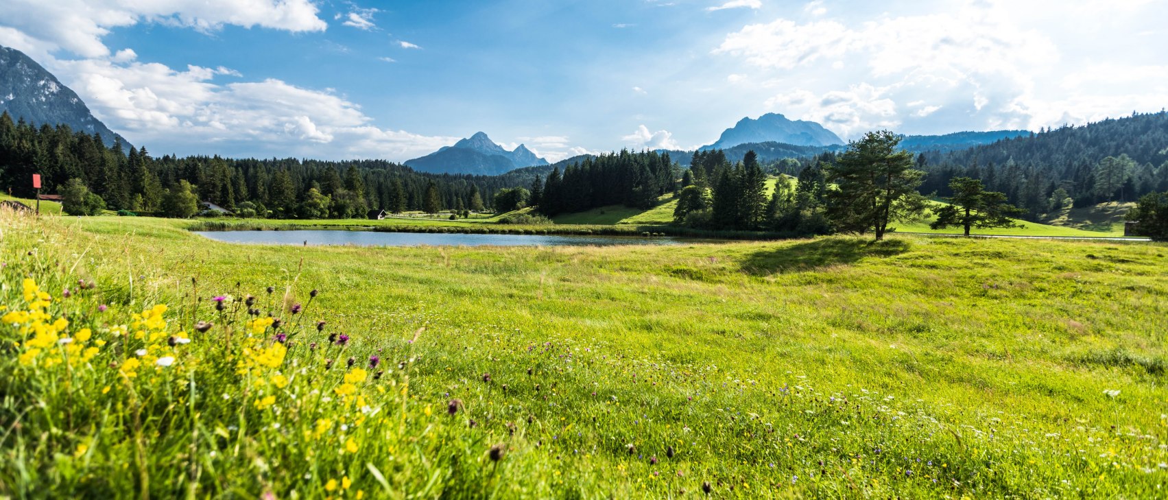 Auf dem Weg zur Goas-Alm vorbei am Schmalensee, © Alpenwelt Karwendel | Zugspitz Region GmbH | Erika Sprengler, Erika Spengler / ulligunde.com Auf dem Weg zur Goas-Alm vorbei am Schmalensee, © Alpenwelt Karwendel | Zugspitz Region GmbH | Erika Sprengler, Erika Spengler / ulligunde.com