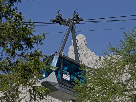 Gondelankunft der Karwendelbahn in Mittenwald - Bergbahn von der Isar auf den Karwendel , © Alpenwelt Karwendel | Hubert Hornsteiner