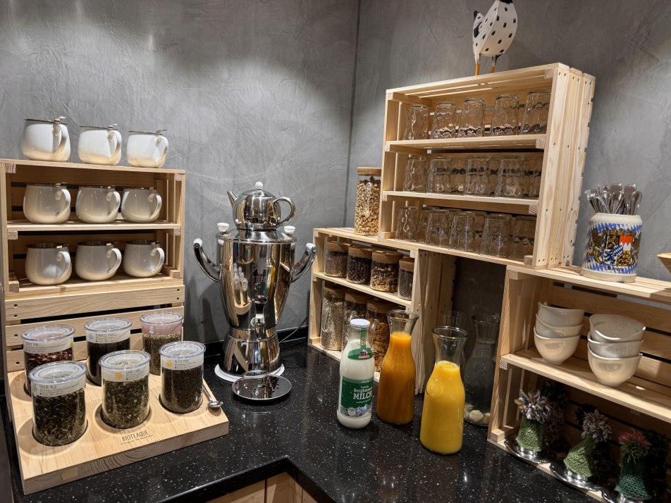 Frühstücksbuffet offner Tee von BIOTEAQUE