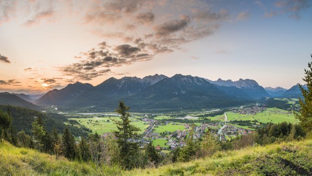 Reiche Aussichten nach kurzer Wanderung auf den Krepelschrofen über Wallgau, © Alpenwelt Karwendel | Paul Wolf