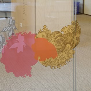 Sonderausstellung Mobiles Atelier von Stefan Hoffmann im Geigenbaumuseum Mittenwald, © Stefan Hoffmann/ Projekt Animal Rationale (2018)