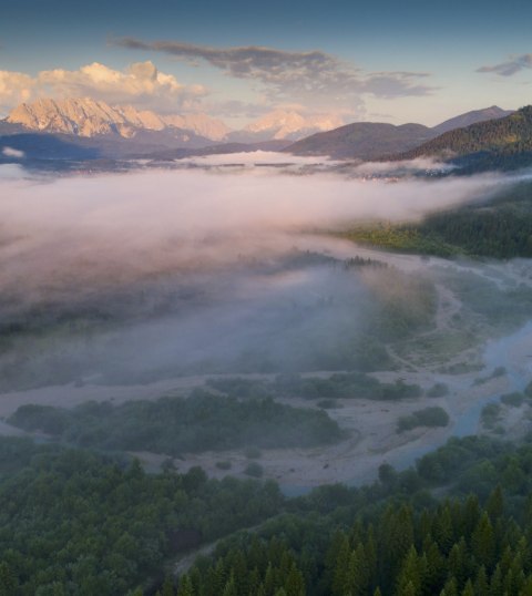 Aussicht auf den Wildfluss Isar in der Alpenwelt Karwendel, © Alpenwelt Karwendel | Maximilian Ziegler