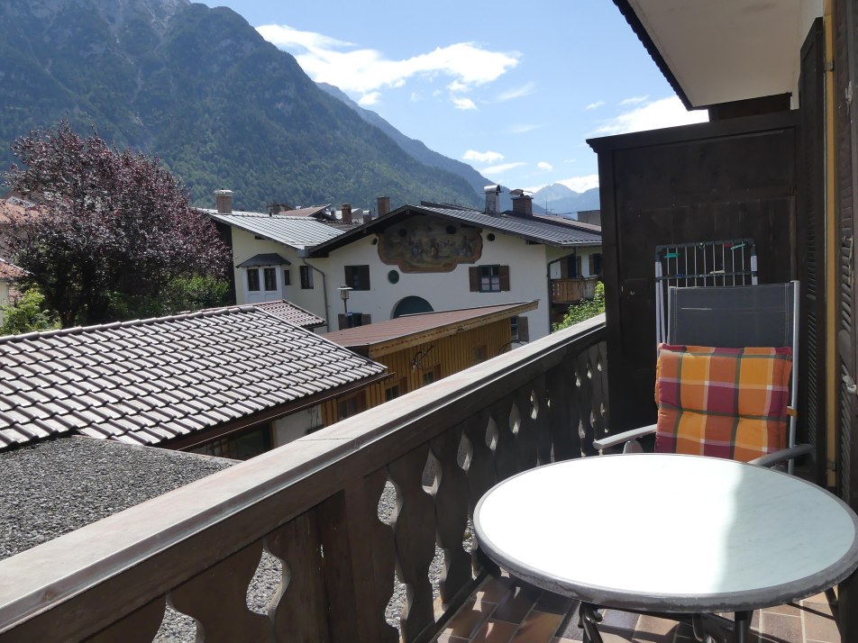 FEWO 7 - Balcony View