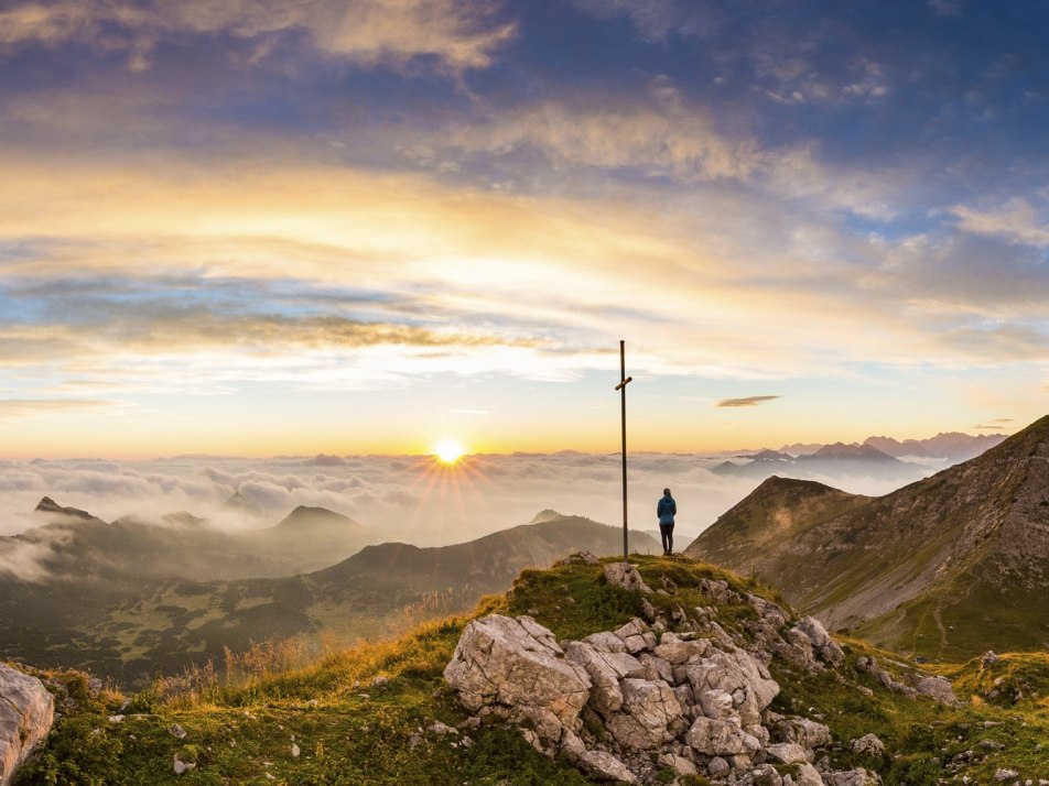 Sonnenaufgang am Oberen Risskopf im Estergebirge, © Alpenwelt Karwendel|Kriner&Weiermann