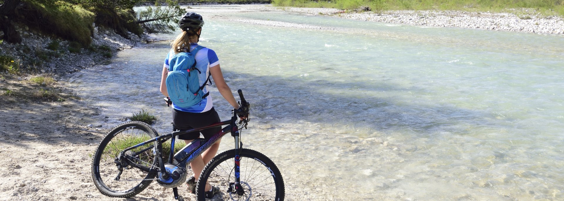 Eine kühle Erfrischung - mit dem Fahrrad entland der Isar in der Alpenwelt Karwendel, © Alpenwelt Karwendel | Stefan Eisend