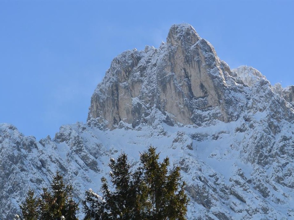 Blick zur Viererspitze und Karwendelspitze