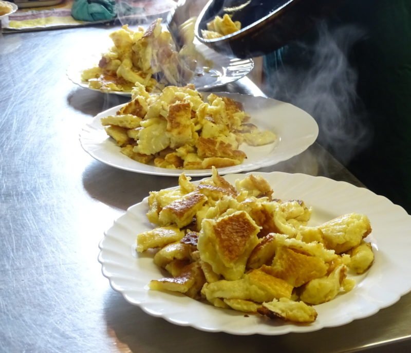 Kaiserschmarrn auf der Auhütte, © Alpenwelt Karwendel | Andrea Schmölzer Kaiserschmarrn auf der Auhütte, © Alpenwelt Karwendel | Andrea Schmölzer