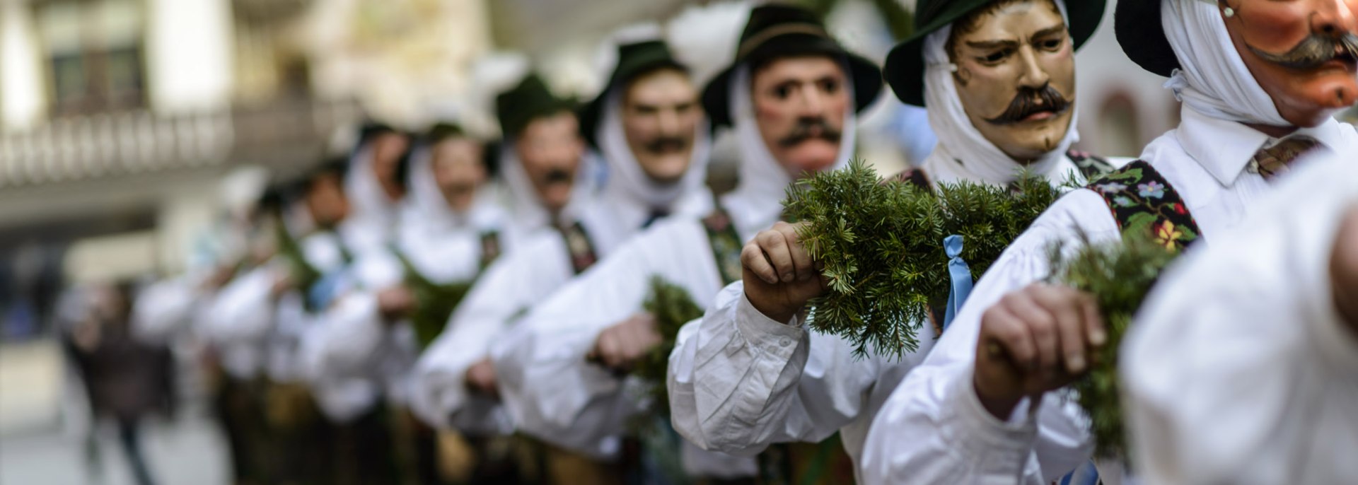 Die Maschkera treiben in der Faschingszeit in der Alpenwelt Karwendel ihr Unwesen, Höhepunkt ist der Unsinnige Donnerstag., © Alpenwelt Karwendel | Zugspitz Region