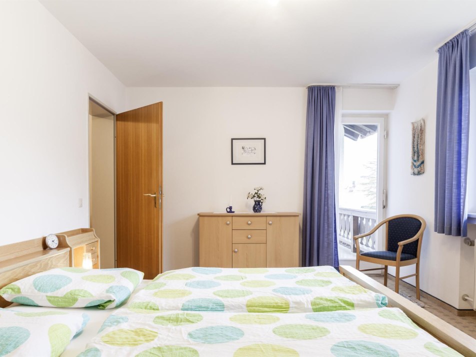Schlafzimmer-die-grosse-1