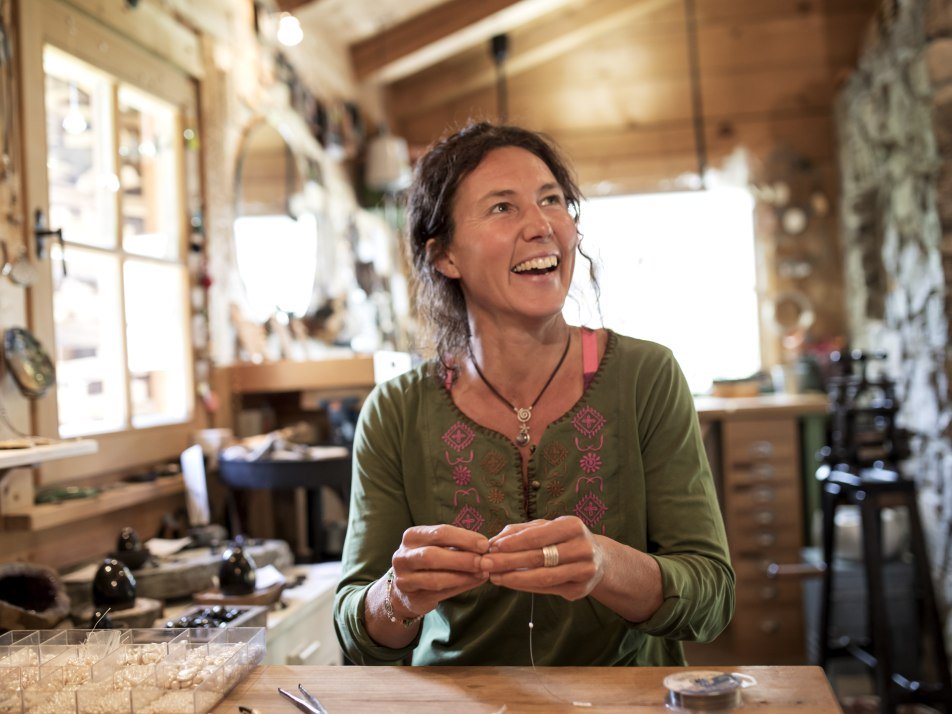 Susi´s Schmuckwerkstatt, © ©Zugspitz Region GmbH, Foto Matthias Fend