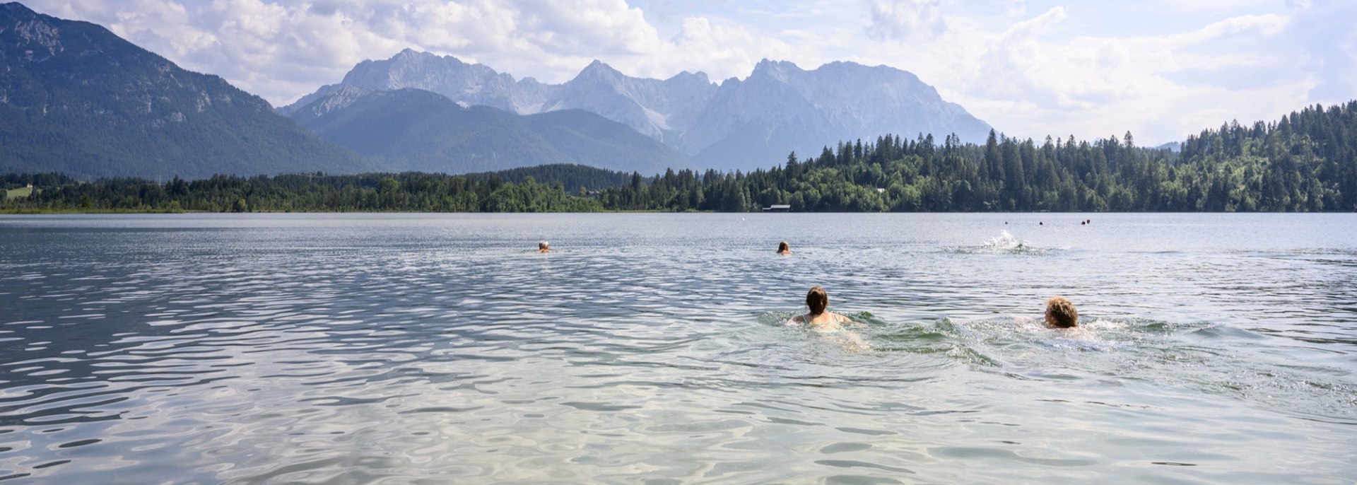 Schwimmen am Barmsee, © Alpenwelt Karwendel | Gregor Lengler