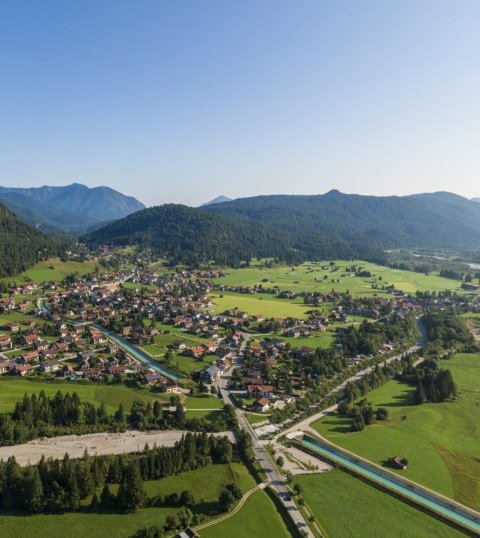 Wallgau mit Isar, Finz und Isarkanal - Urlaub in Oberbayern, © Alpenwelt Karwendel | Wolfgang Ehn