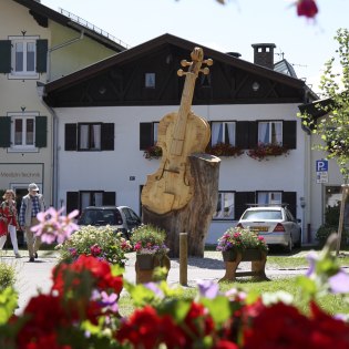 Holzgeige im Ortsteil Gries, © Alpenwelt Karwendel | Rudolf Pohmann