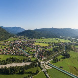 Wallgau mit Isar, Finz und Isarkanal - Urlaub in Oberbayern, © Alpenwelt Karwendel | Wolfgang Ehn Wallgau mit Isar, Finz und Isarkanal - Urlaub in Oberbayern, © Alpenwelt Karwendel | Wolfgang Ehn