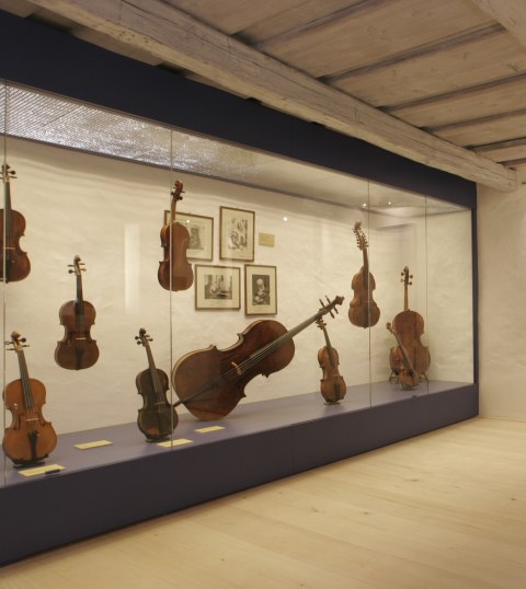 Exhibits in the Violin Making Museum in Mittenwald, © Alpenwelt Karwendel | Pfisterer