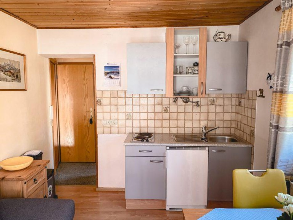Wohnraum mit Kochecke_Karwendel, © Merzer