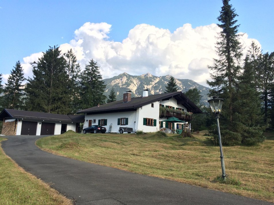 Haus mit Bergblick
