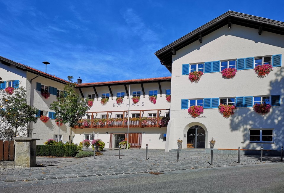 Das Mittenwalder Rathaus mit Touristinformation, © Andreas Karner