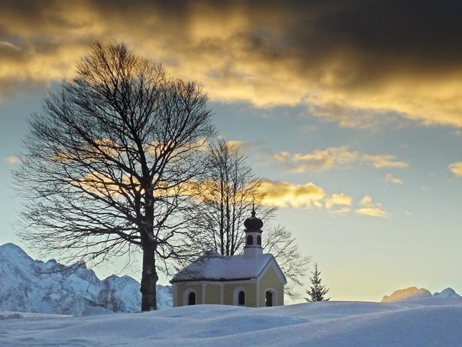 Kapelle nur wenige Meter vom Haus entfernt, © @schmid